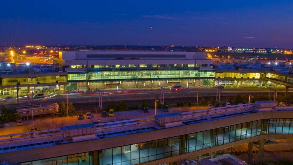 Philadelphia International Airport(PHL)